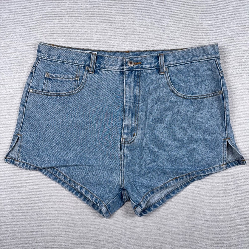 Vintage International Male Shorts Mens Size 38 MEASURES 36 Blue Denim Cotton